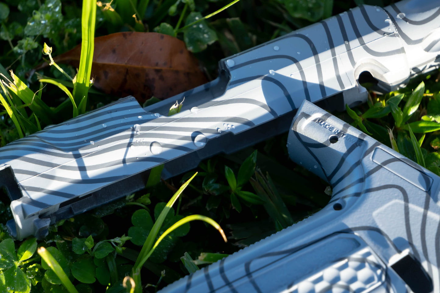 Monocrhome Topo Full AAP-01 Shell
